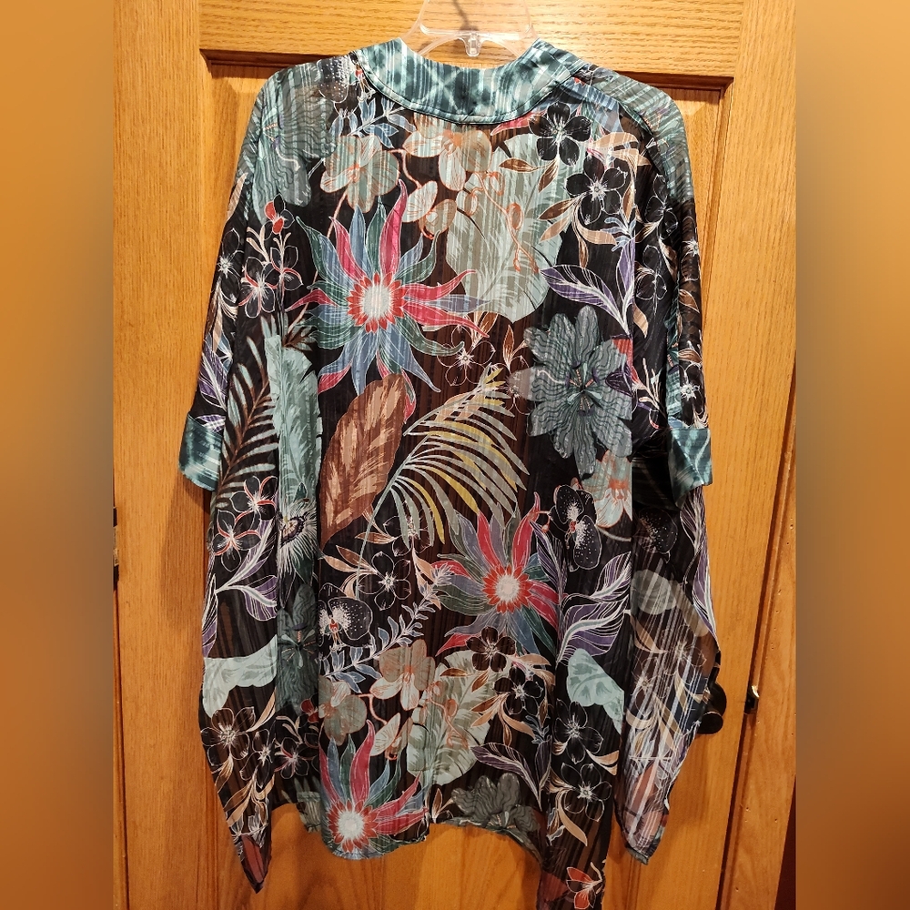 EUC Soft Surroundings Laurus Topper, Floral Kimono-style Cover Up, Navy/Aqua - Picture 6 of 8